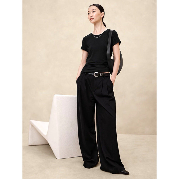 Banana Republic Womens Small Black Tee Short Sleeve Shirt Timeless Intemporel - Picture 5 of 5